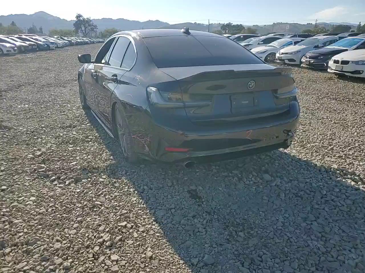 Фото: WBA5R1C55KFH17146