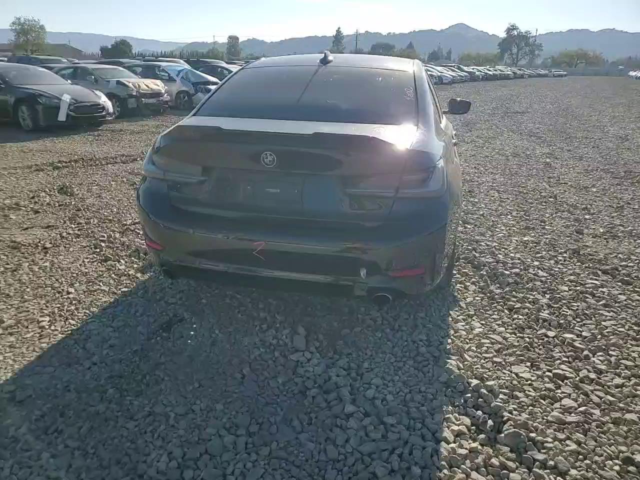 Фото: WBA5R1C55KFH17146