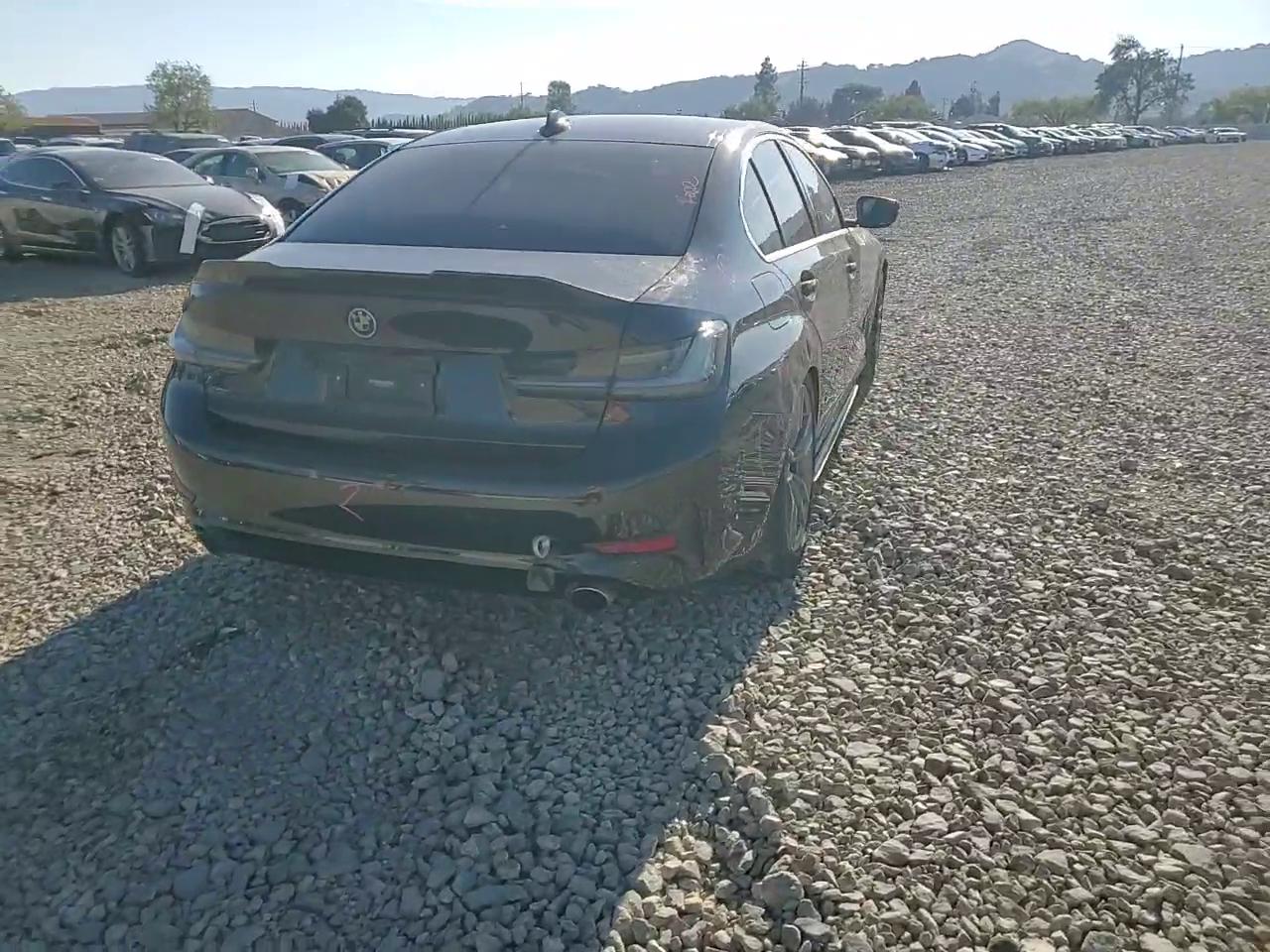 Фото: WBA5R1C55KFH17146