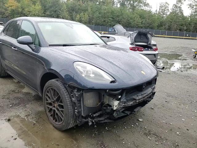 2017 Porsche Macan Gts VIN: WP1AG2A51HLB50813 Lot: 82338815