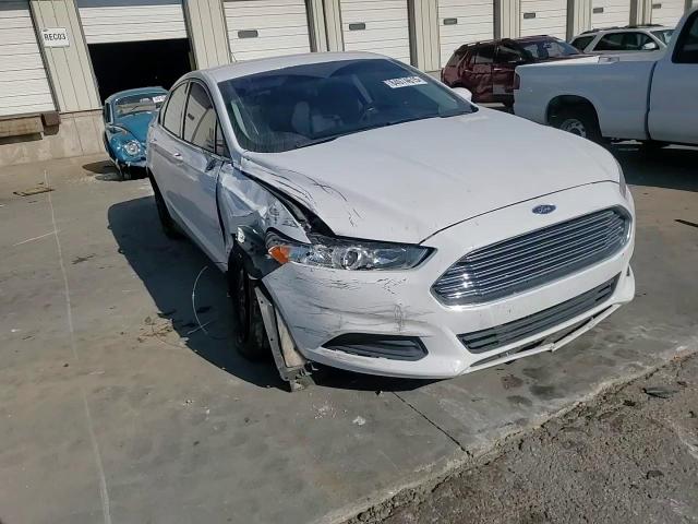 2013 Ford Fusion S VIN: 3FA6P0G70DR152638 Lot: 84974615