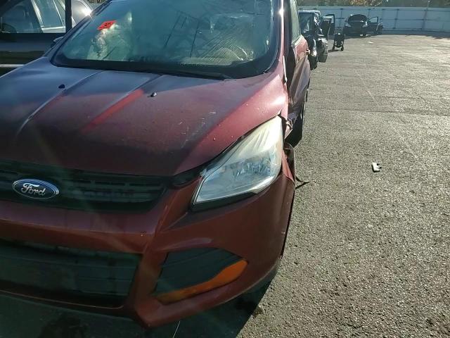 2015 Ford Escape S VIN: 1FMCU0F7XFUB59028 Lot: 82492875