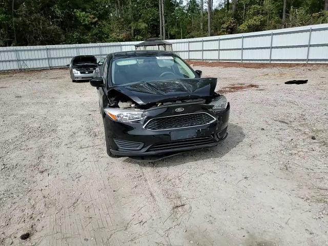 2018 Ford Focus Se VIN: 1FADP3FE3JL202161 Lot: 82423105