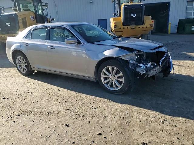2017 Chrysler 300 Limited VIN: 2C3CCARG1HH571468 Lot: 90053465