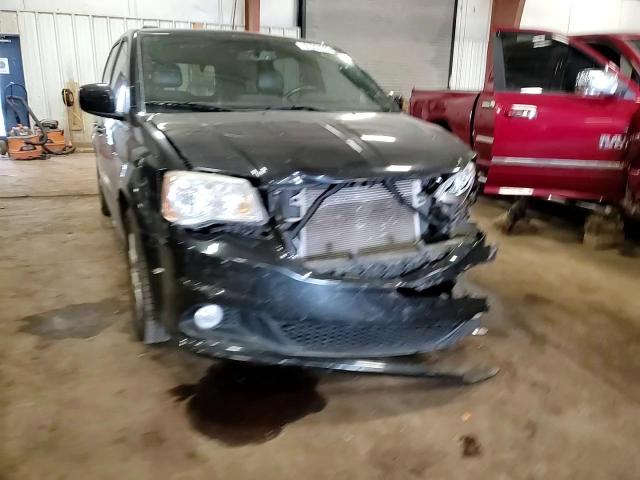 2011 Dodge Grand Caravan R/T VIN: 2D4RN7DG1BR741875 Lot: 81955335
