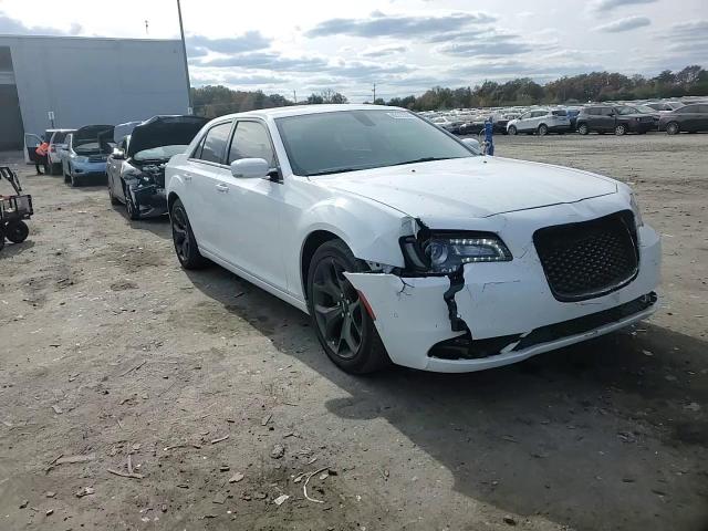 2022 Chrysler 300 S VIN: 2C3CCABG5NH256436 Lot: 82572305