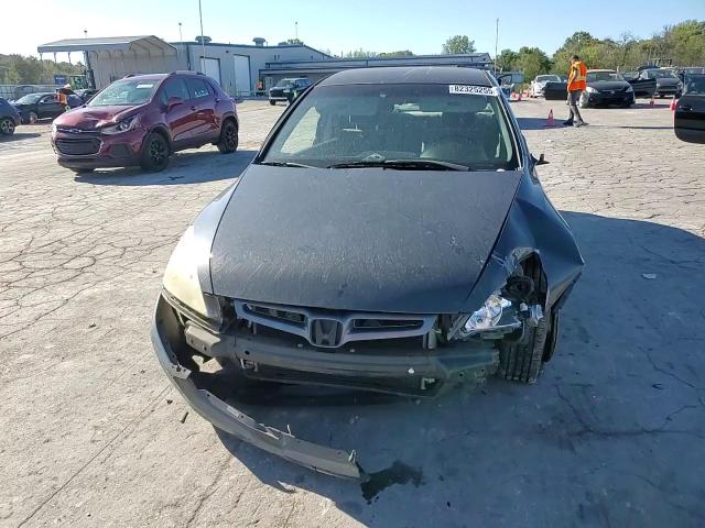 2005 Honda Accord VIN: 1HGCM56495A118558 Lot: 82325255