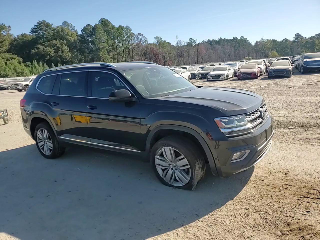 Фото: 1V2NR2CA5JC502416