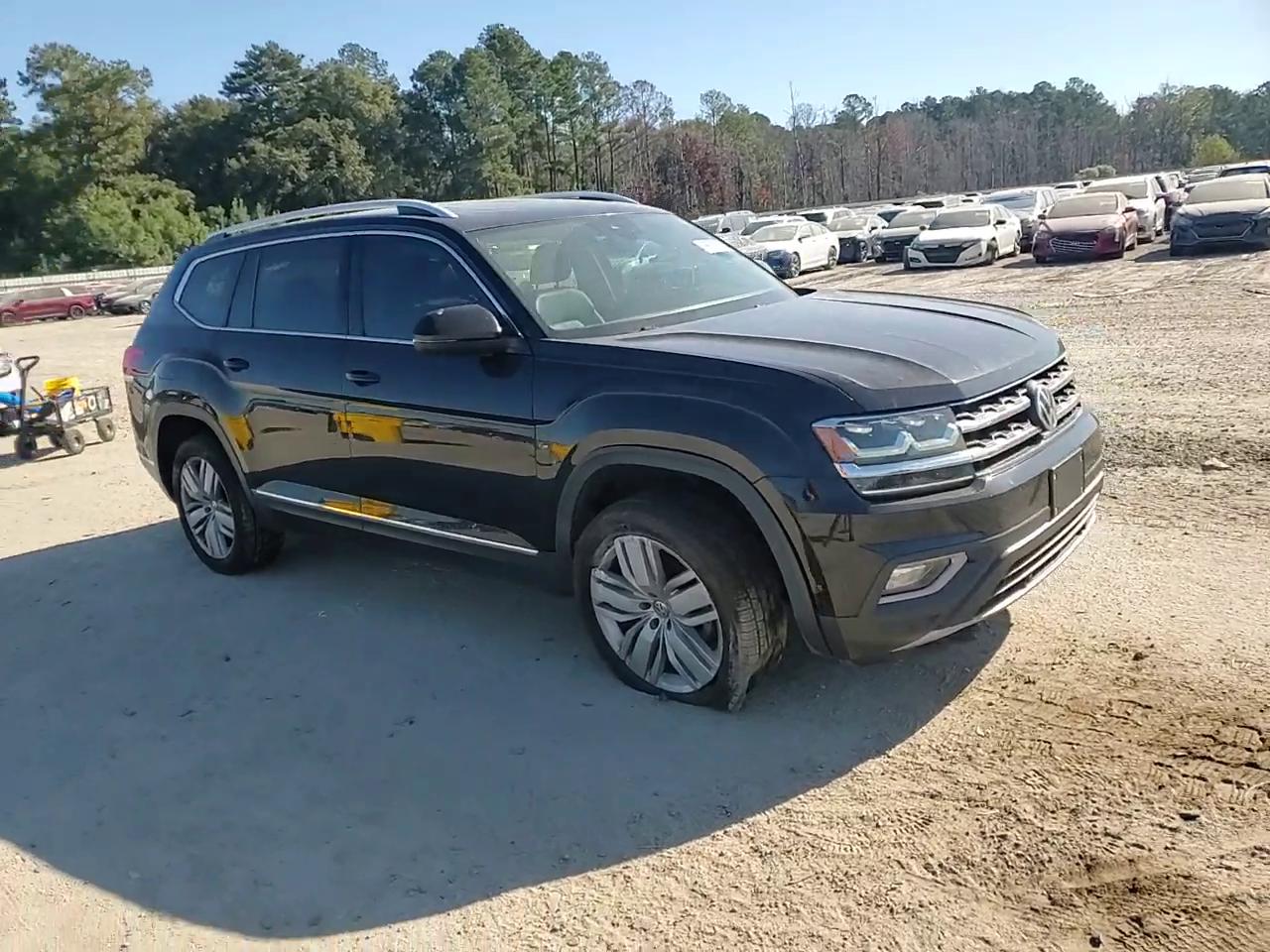 Фото: 1V2NR2CA5JC502416