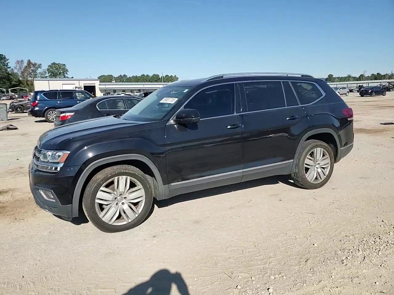 Фото: 1V2NR2CA5JC502416