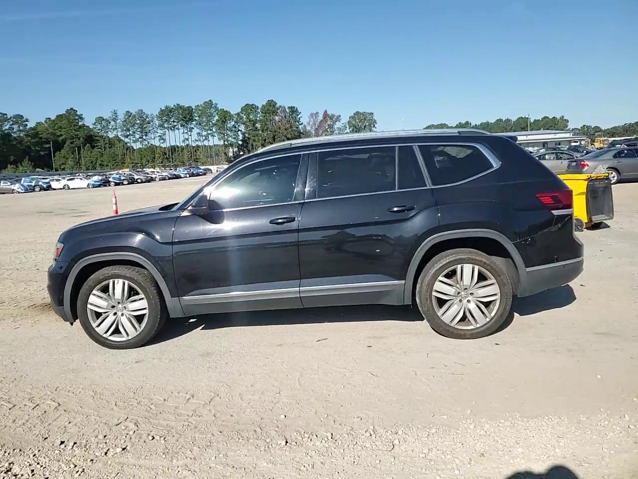 Фото: 1V2NR2CA5JC502416