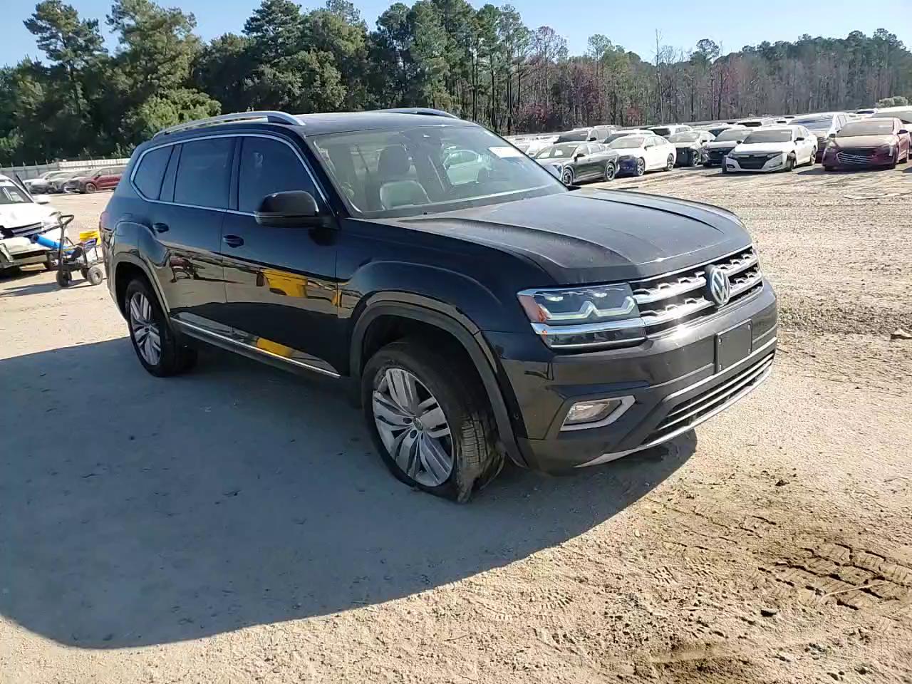 Фото: 1V2NR2CA5JC502416