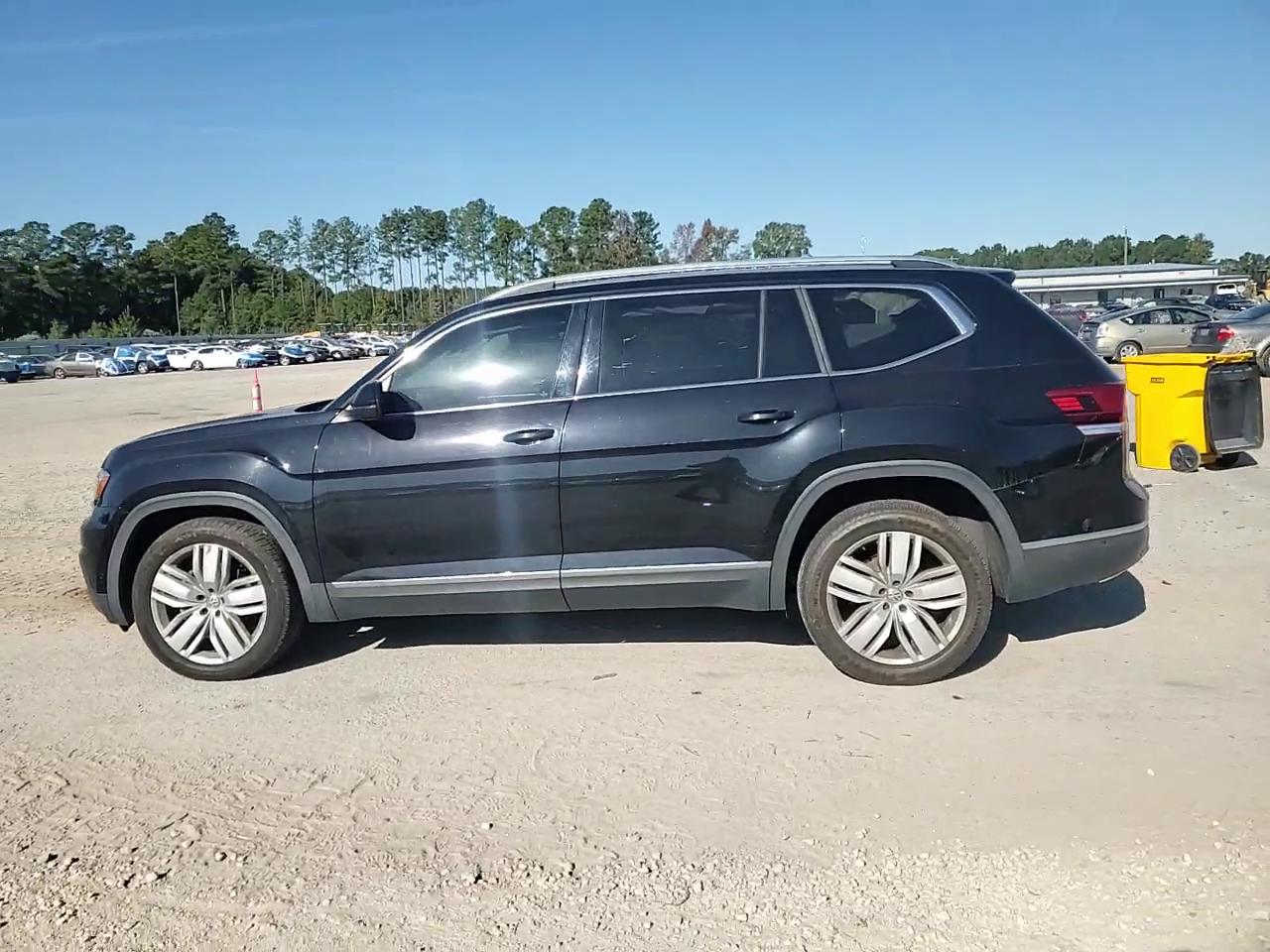 Фото: 1V2NR2CA5JC502416