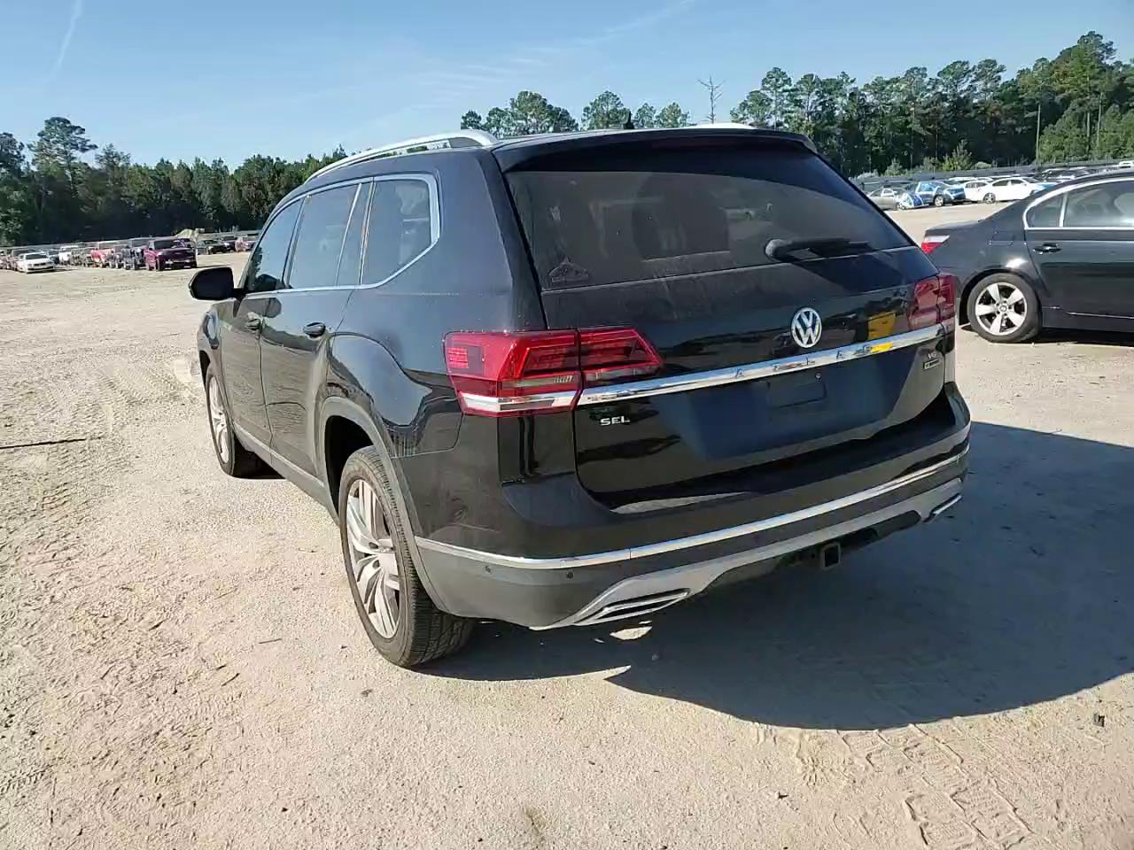 Фото: 1V2NR2CA5JC502416