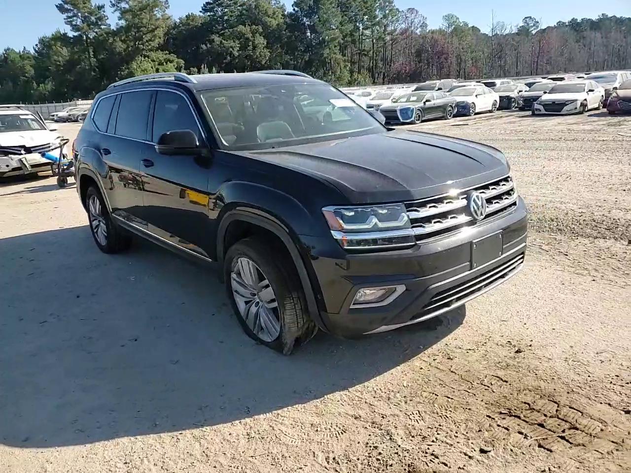 Фото: 1V2NR2CA5JC502416