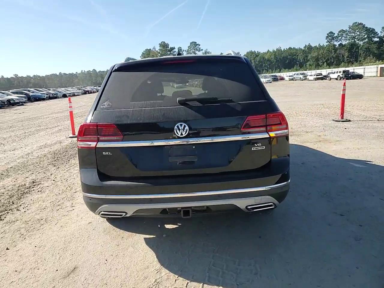 Фото: 1V2NR2CA5JC502416