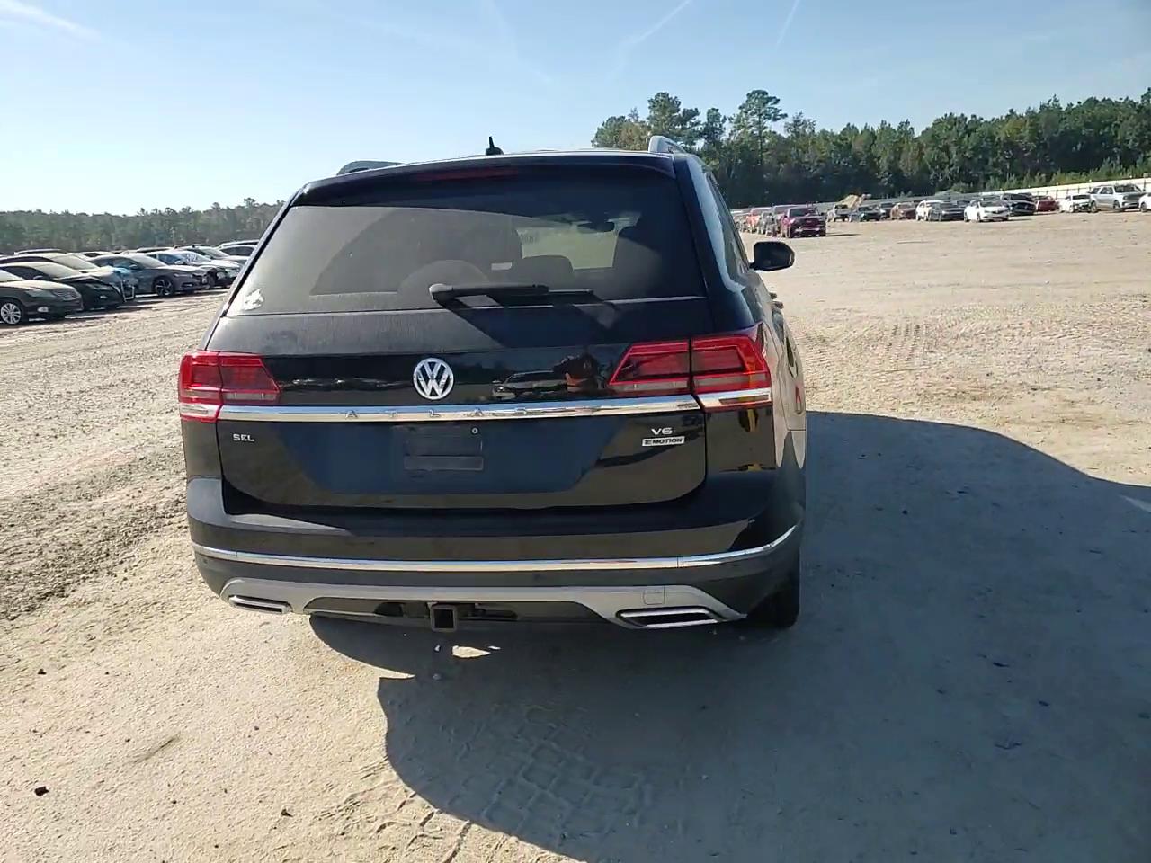 Фото: 1V2NR2CA5JC502416