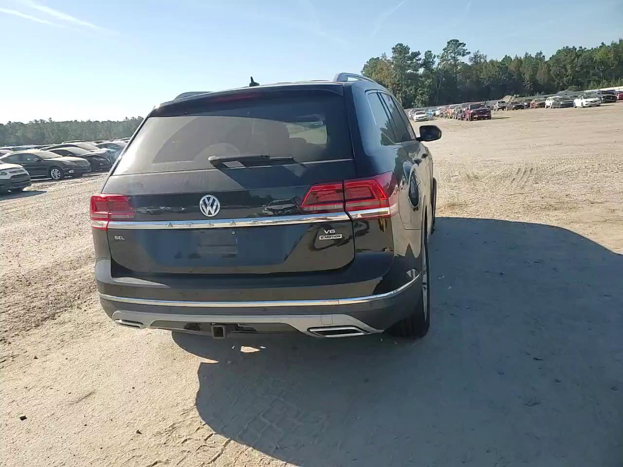 Фото: 1V2NR2CA5JC502416