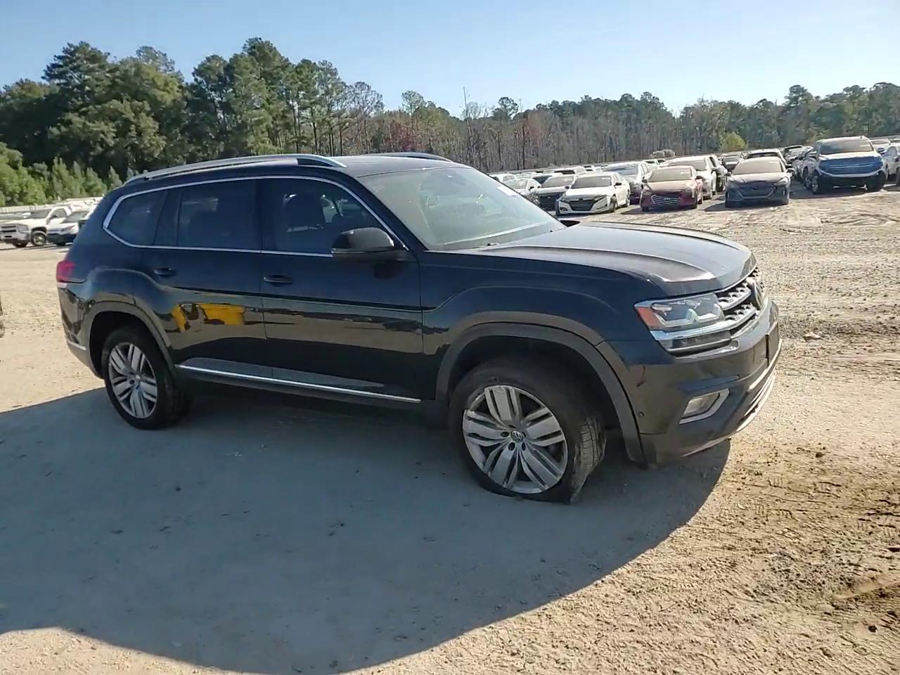 Фото: 1V2NR2CA5JC502416