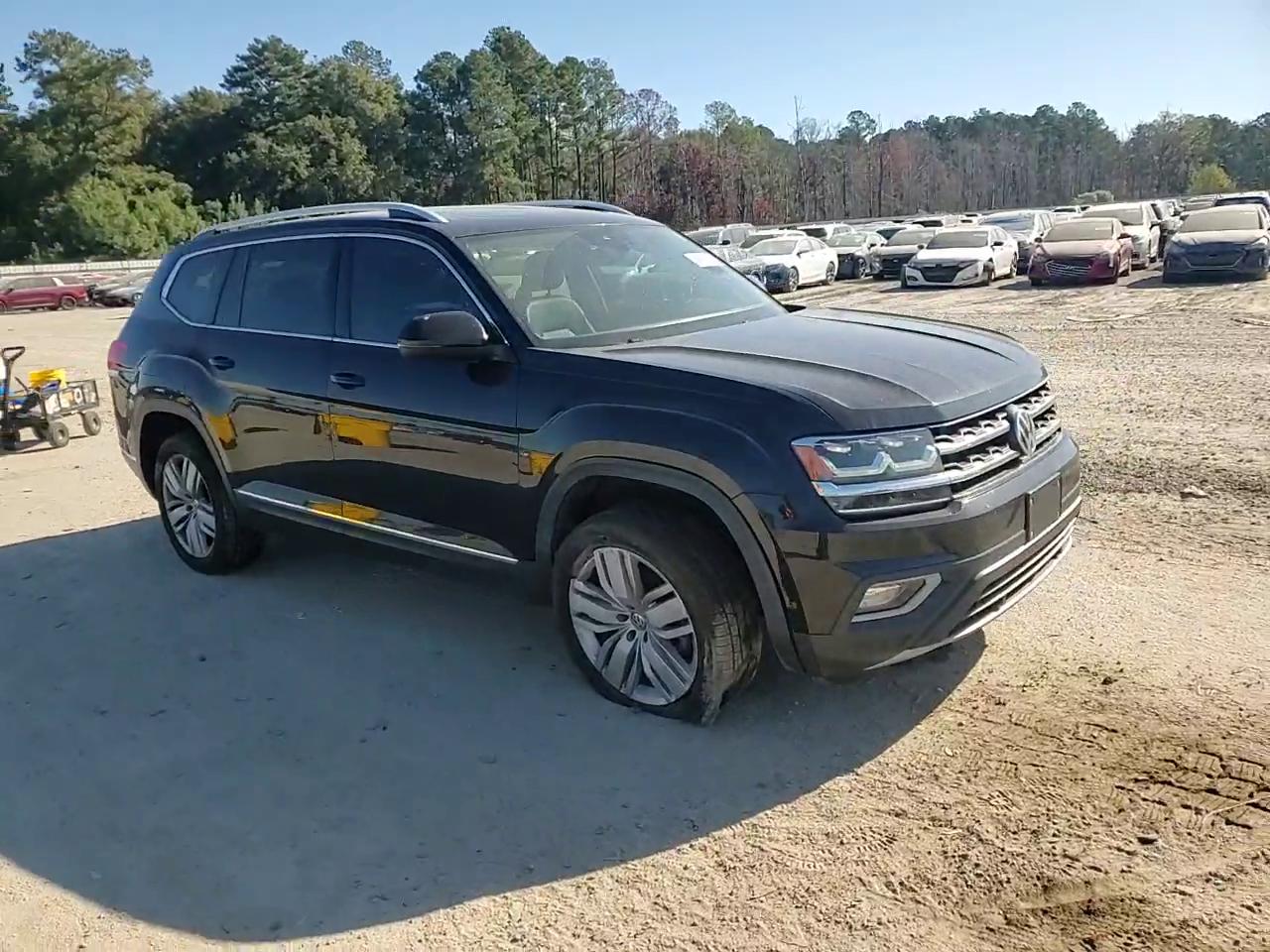 Фото: 1V2NR2CA5JC502416