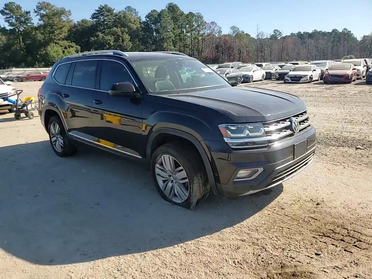 Фото: 1V2NR2CA5JC502416