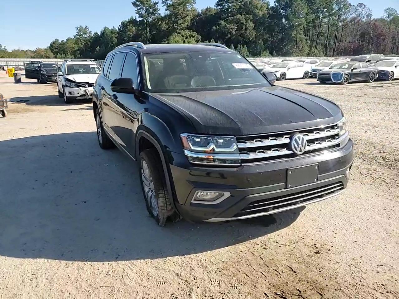 Фото: 1V2NR2CA5JC502416