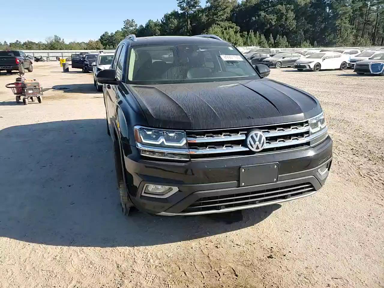 Фото: 1V2NR2CA5JC502416