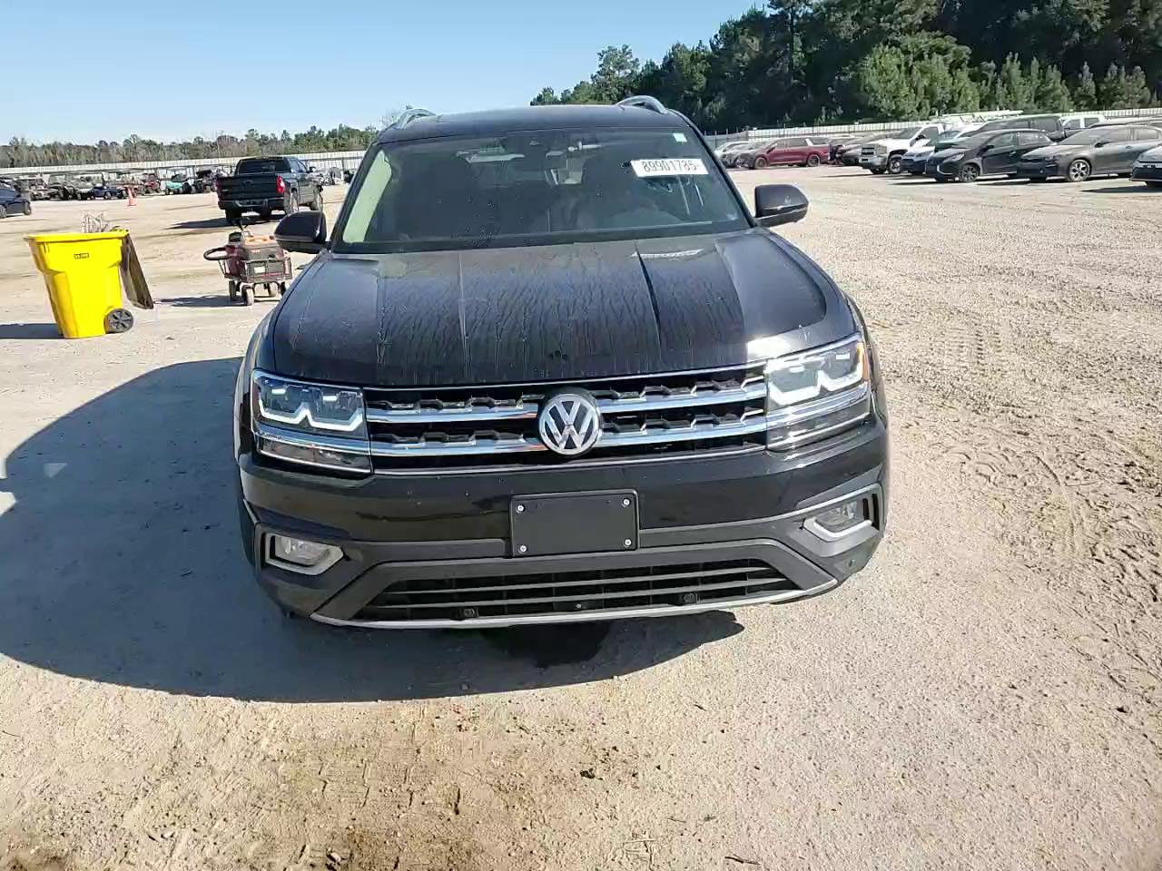 Фото: 1V2NR2CA5JC502416