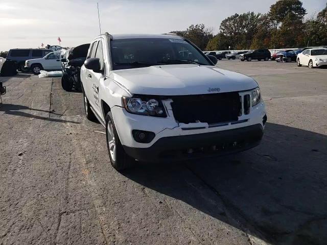 2014 Jeep Compass Sport VIN: 1C4NJCBB4ED642689 Lot: 90633625