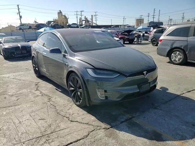 2018 Tesla Model X VIN: 5YJXCBE20JF119004 Lot: 86170465