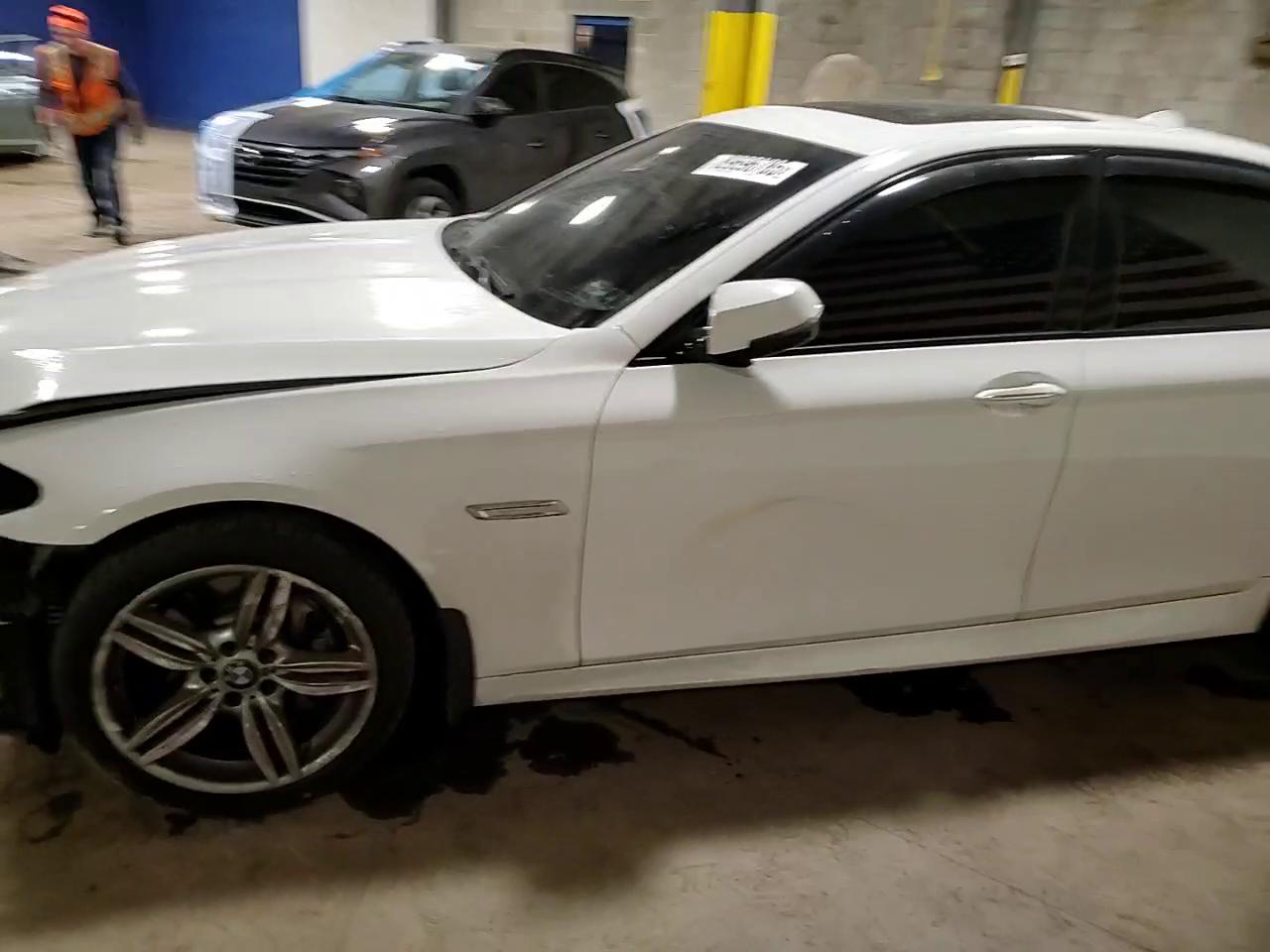 Фото: WBA5B3C50ED292786