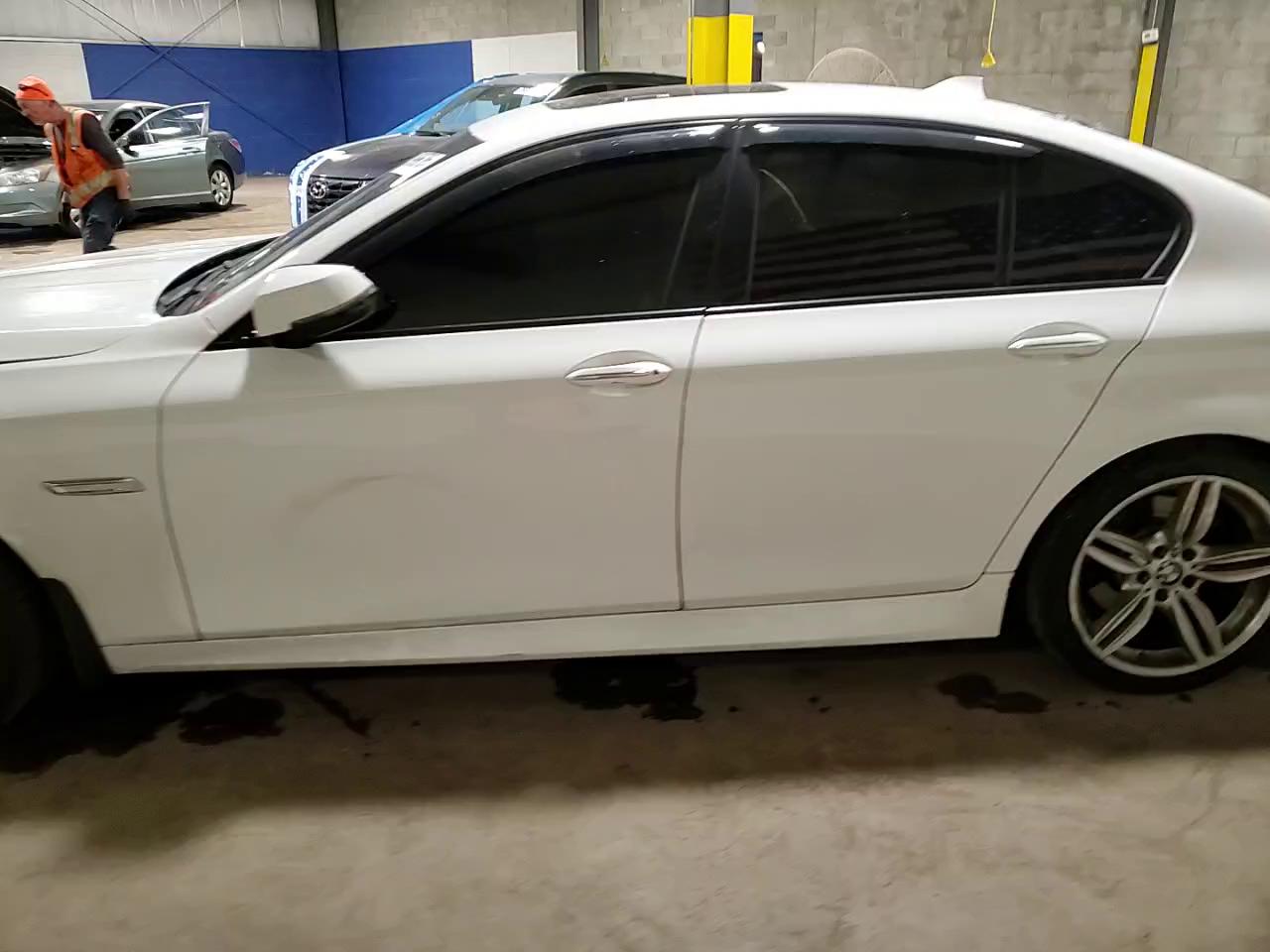 Фото: WBA5B3C50ED292786