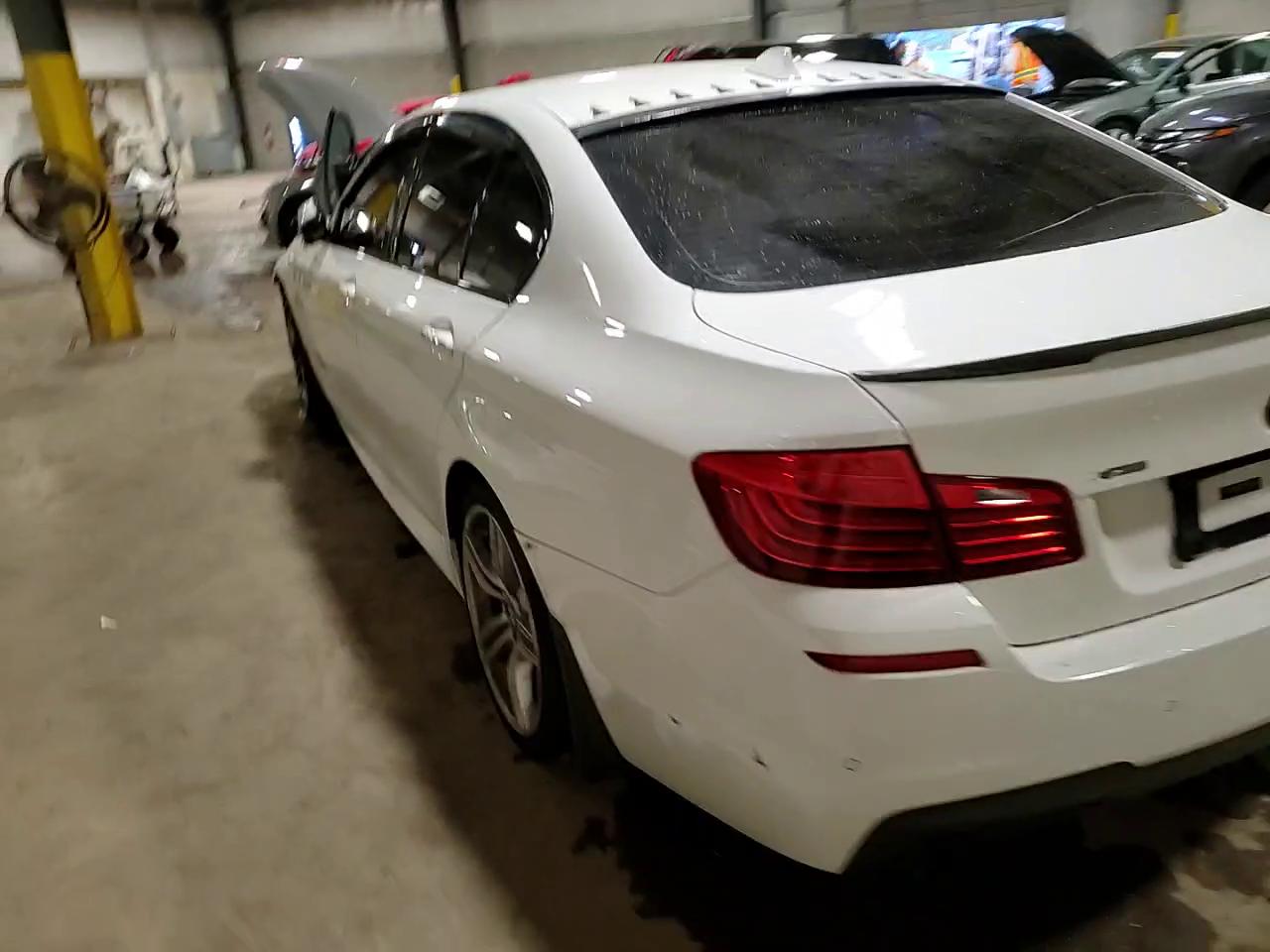 Фото: WBA5B3C50ED292786