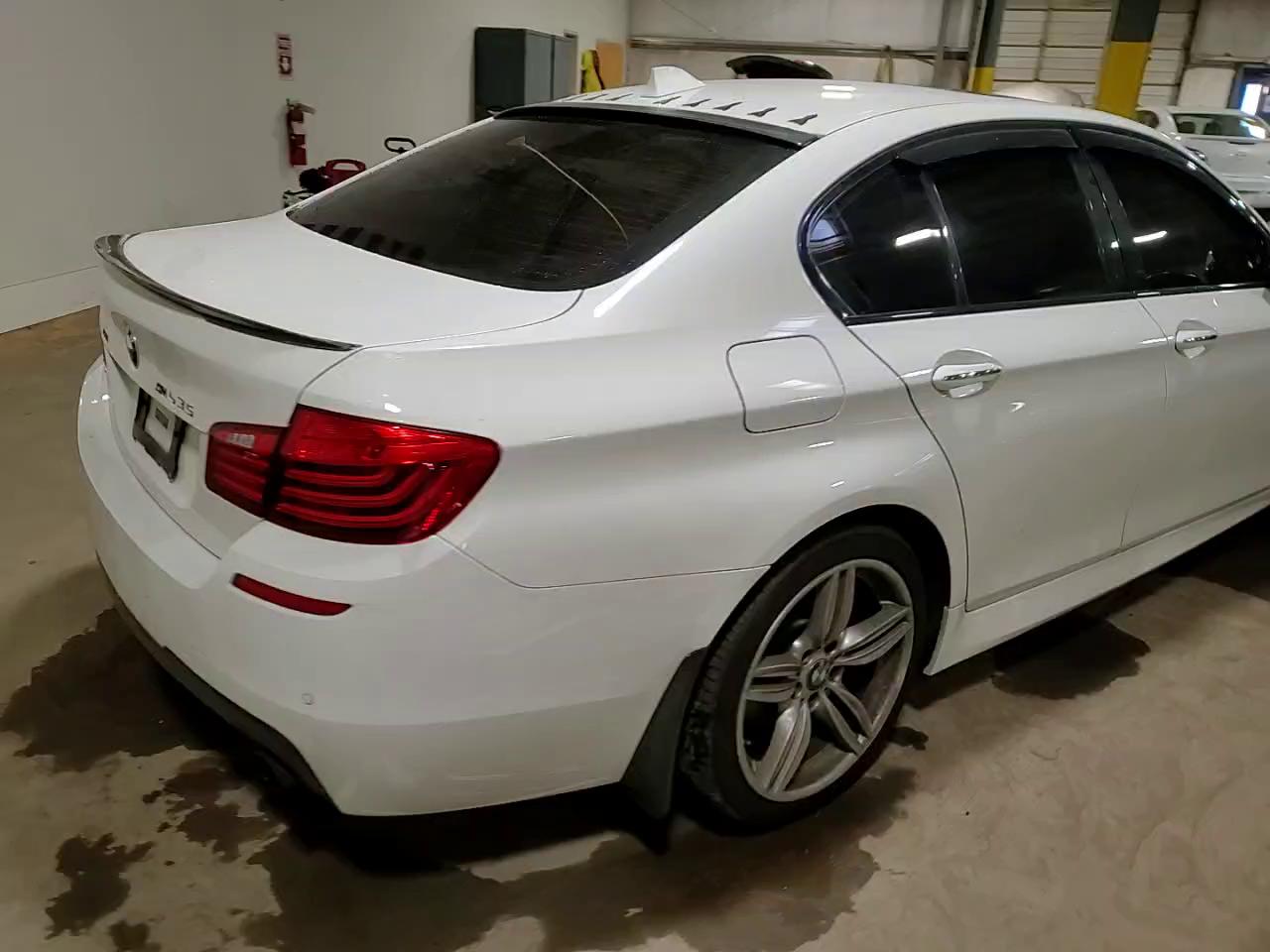 Фото: WBA5B3C50ED292786