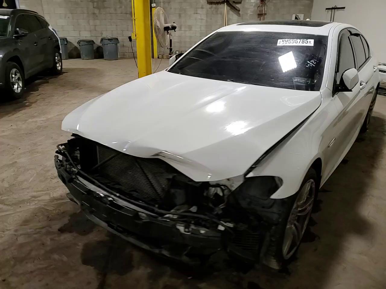 Фото: WBA5B3C50ED292786