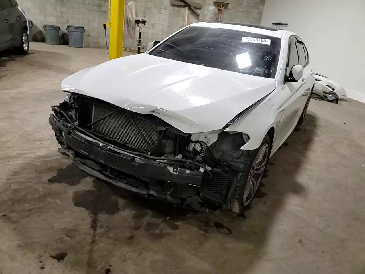 Фото: WBA5B3C50ED292786