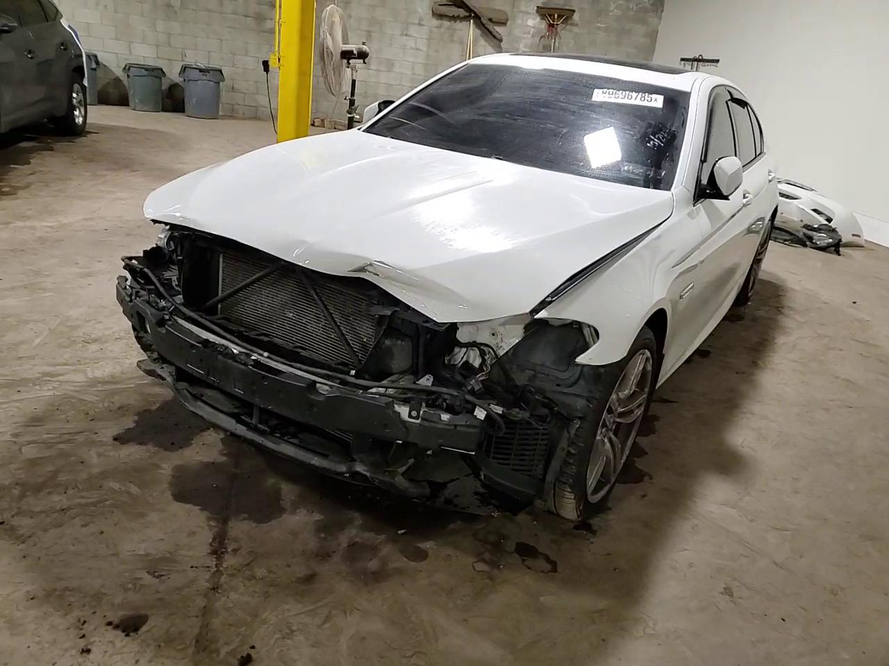 Фото: WBA5B3C50ED292786