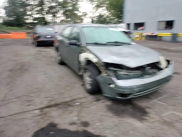 2005 Ford Focus Zx4 VIN: 1FAFP34N95W195734 Lot: 82417325