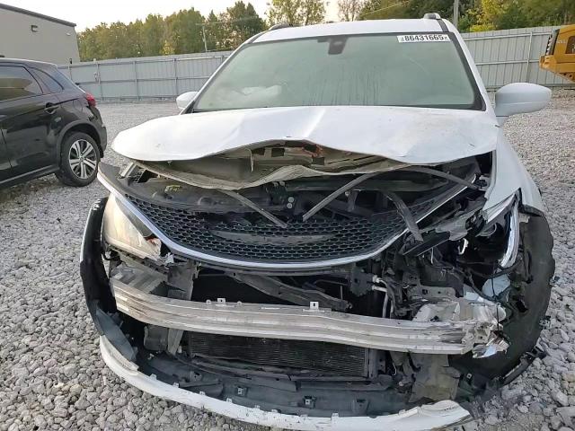 2018 Chrysler Pacifica Touring L VIN: 2C4RC1BG7JR217423 Lot: 86431665