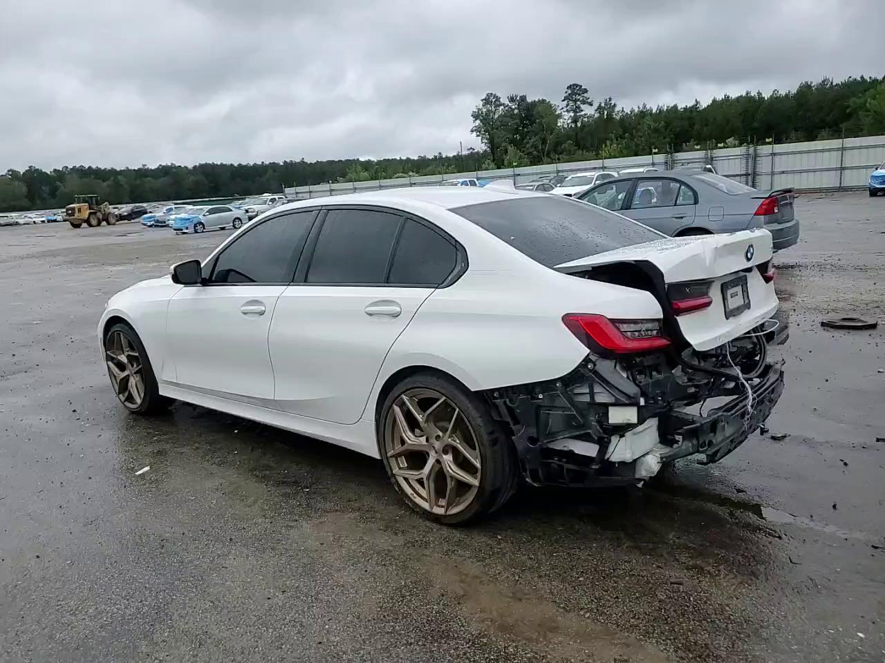 Фото: 3MW5R1J07L8B21079