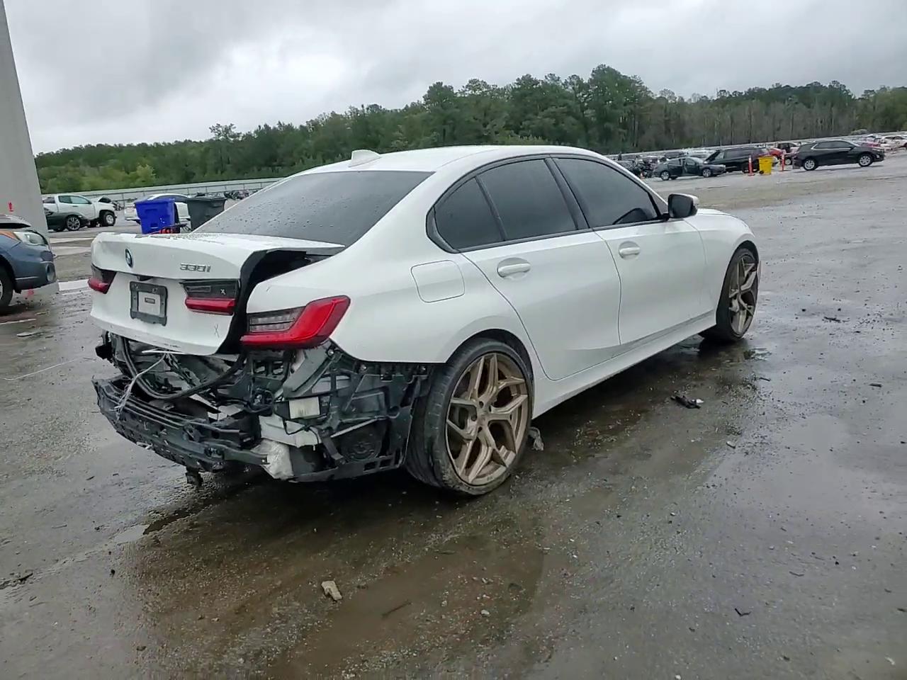 Фото: 3MW5R1J07L8B21079