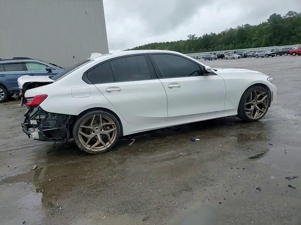 Фото: 3MW5R1J07L8B21079