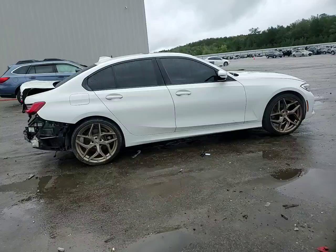 Фото: 3MW5R1J07L8B21079