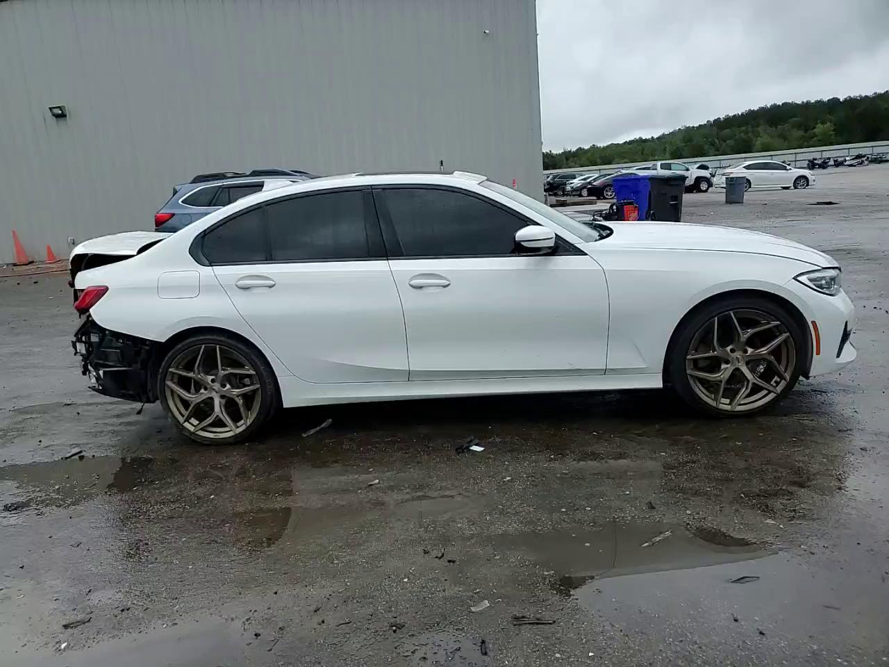 Фото: 3MW5R1J07L8B21079