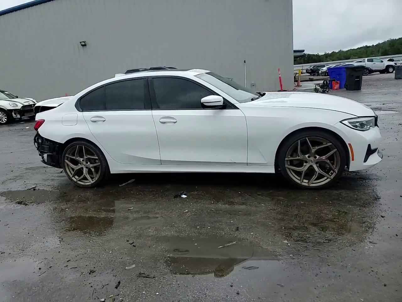 Фото: 3MW5R1J07L8B21079