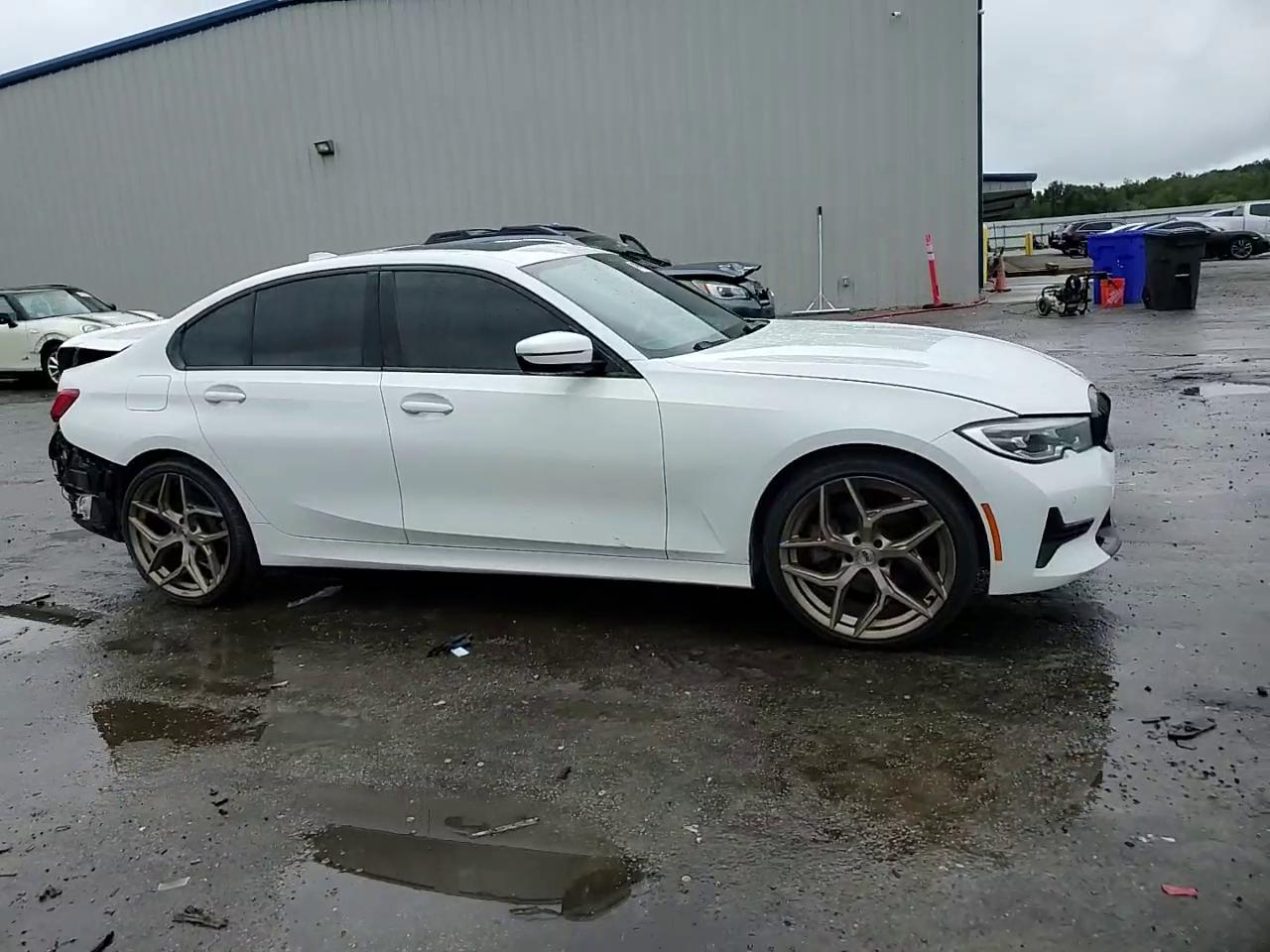 Фото: 3MW5R1J07L8B21079