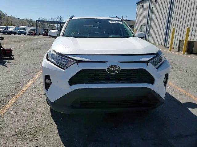 2019 Toyota Rav4 Xle VIN: 2T3W1RFVXKC013921 Lot: 84049605