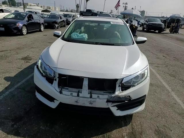 2018 Honda Civic Ex VIN: 19XFC2F77JE207107 Lot: 82308215