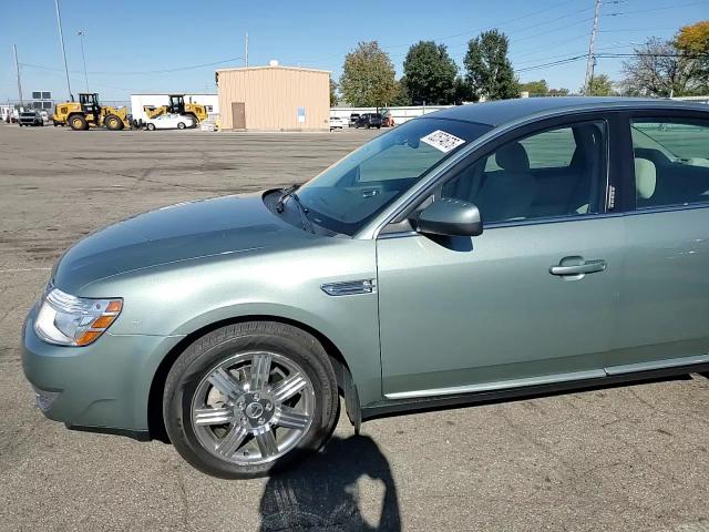 2008 Ford Taurus VIN: 1FAHP24W68G141138 Lot: 82574675