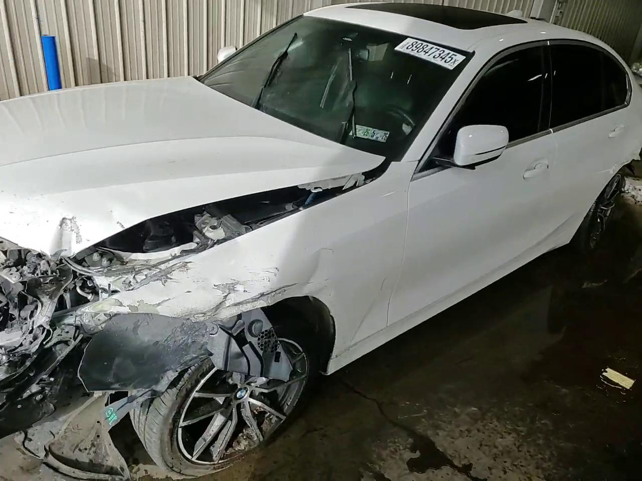 Фото: 3MW5R7J08L8B27086